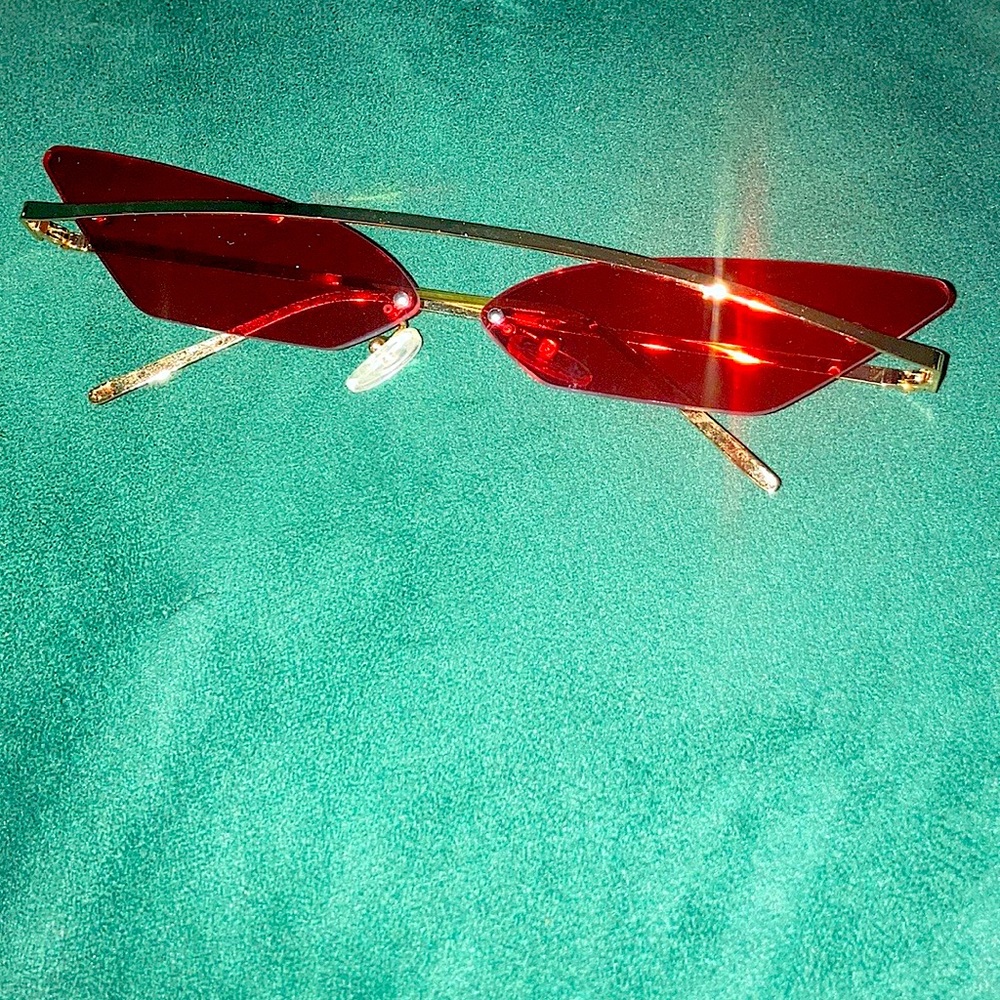 NEW Red sunglasses - Picture 3 of 4